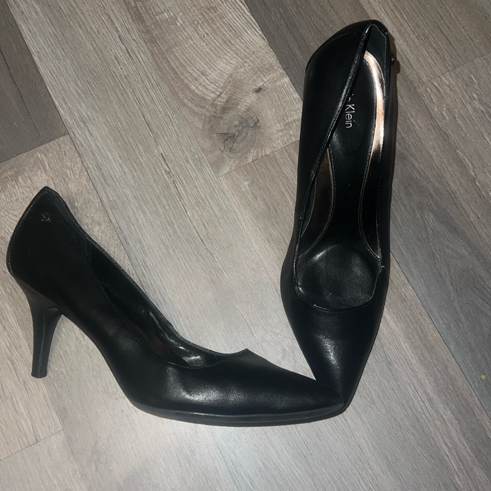 Calvin Klein black pumps